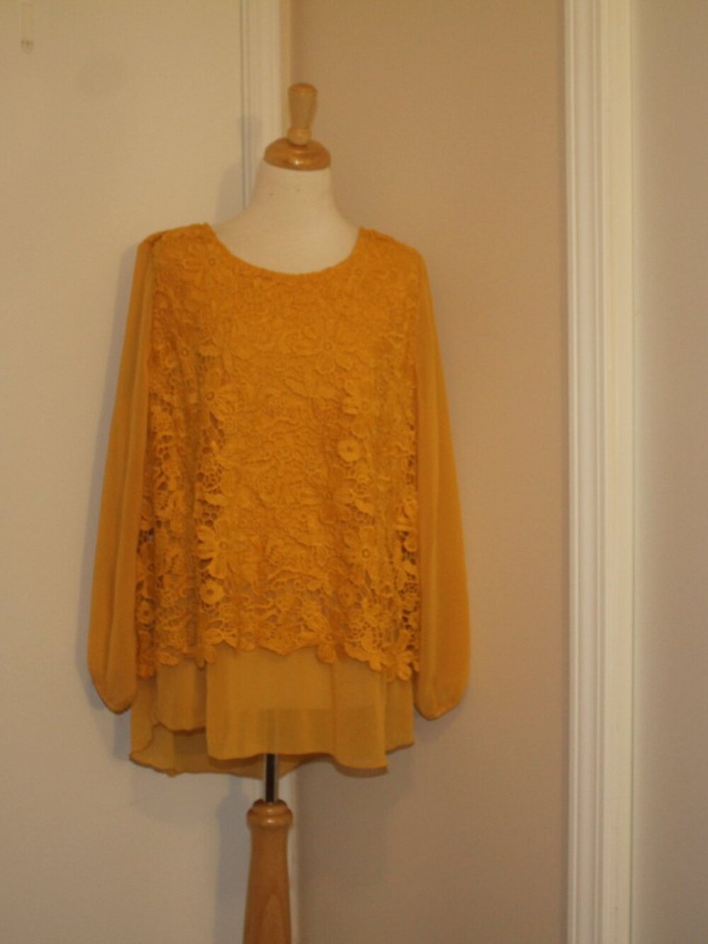 Midnight Velvet Plus Size 1X Dressy Lace Applique Shirt Top